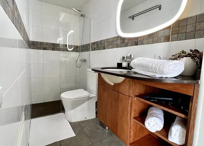 Villa New! Nature Paradise With Ocean View & Hot Tubs Fajã da Ovelha