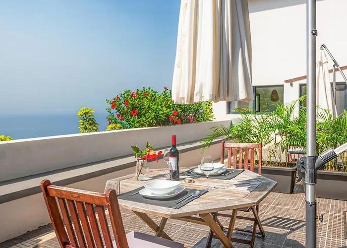 New! Nature Paradise With Ocean View & Hot Tubs * Fajã da Ovelha