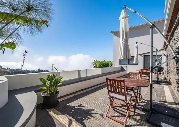 Villa New! Nature Paradise With Ocean View & Hot Tubs Fajã da Ovelha