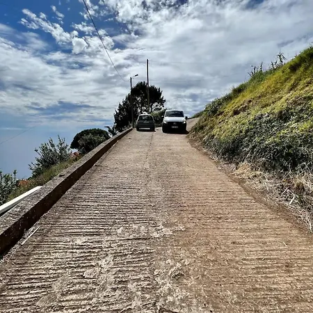 New! Nature Paradise With Ocean View & Hot Tubs Villa Fajã da Ovelha