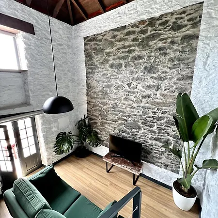 New! Nature Paradise With Ocean View & Hot Tubs * Fajã da Ovelha