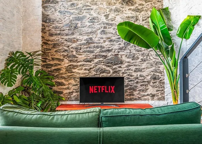 New! Nature Paradise With Ocean View & Hot Tubs Villa Fajã da Ovelha